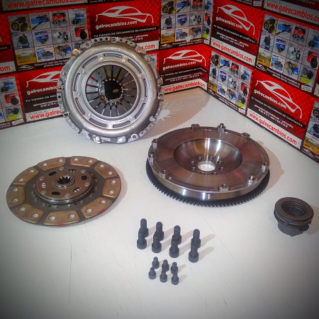 KIT DE EMBRAGUE CON VOLANTE RÍGIDO ALIGERADO BMW E46 330i 231CV 5V